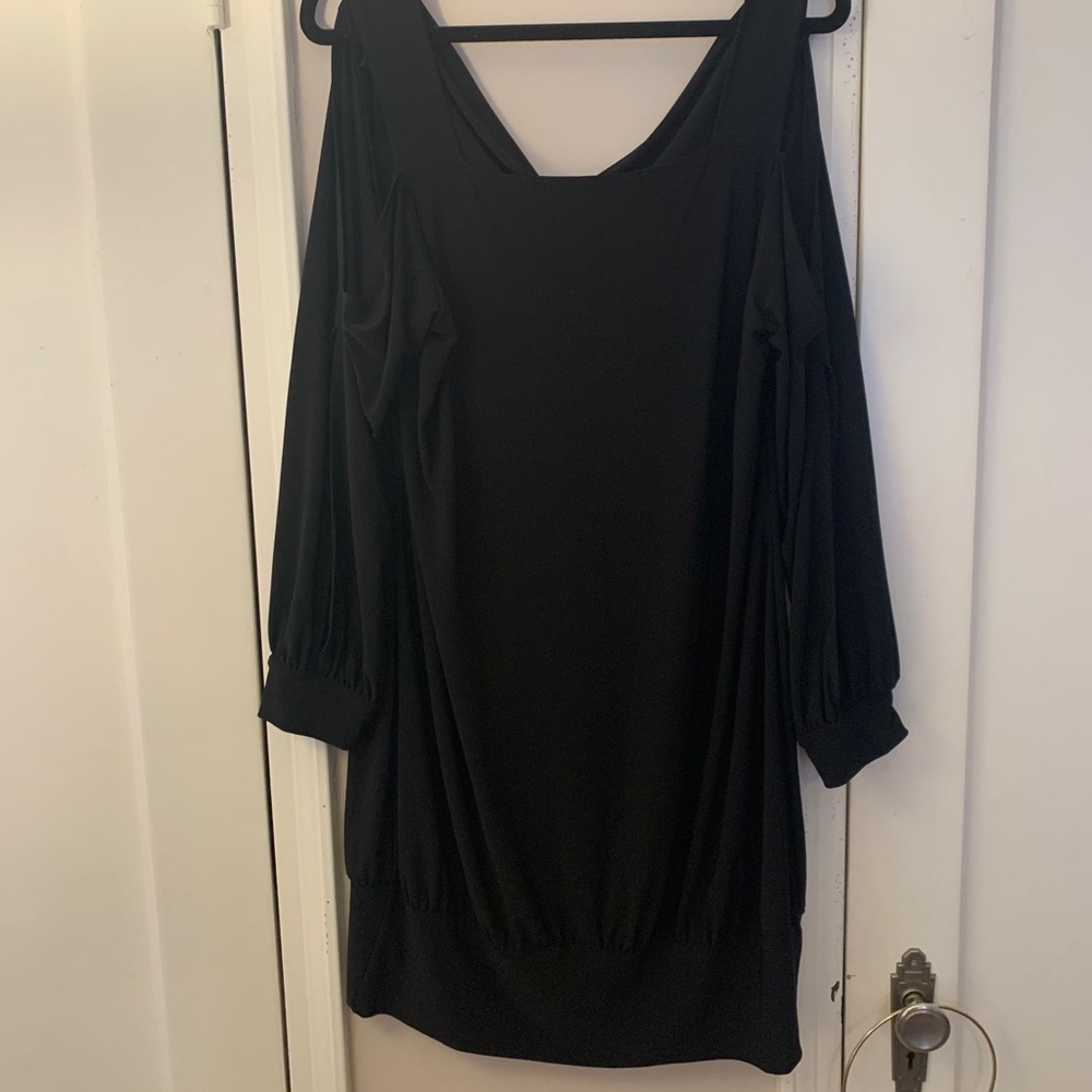 Black Cold shoulder slit sleeve dress 2x Torrid